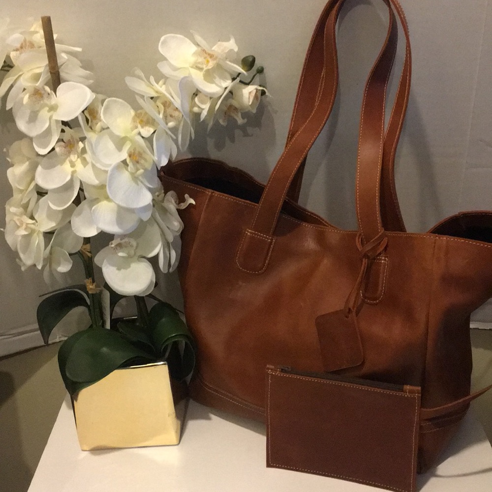 Leather Carry- All tote in Cognac
